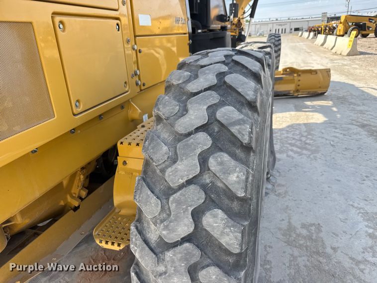 image for item DW6765 2013 Caterpillar 12M2 VHP Plus motor grader
