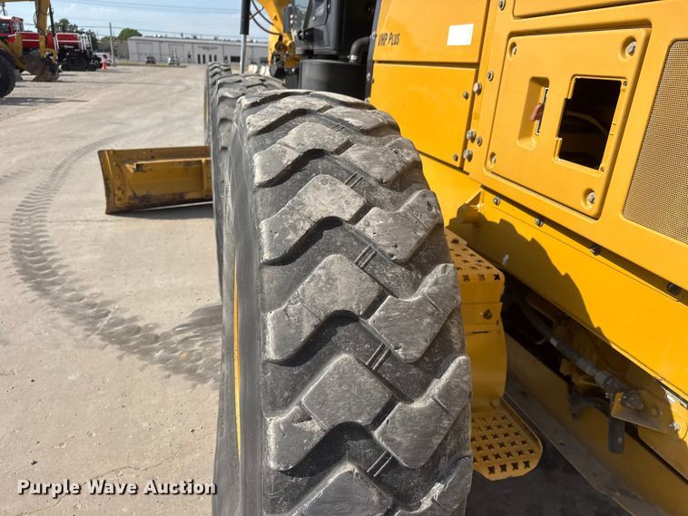 image for item DW6765 2013 Caterpillar 12M2 VHP Plus motor grader
