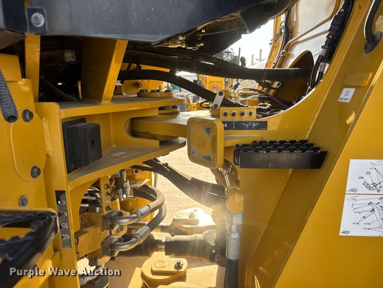 image for item DW6766 2023 Caterpillar 938M wheel loader