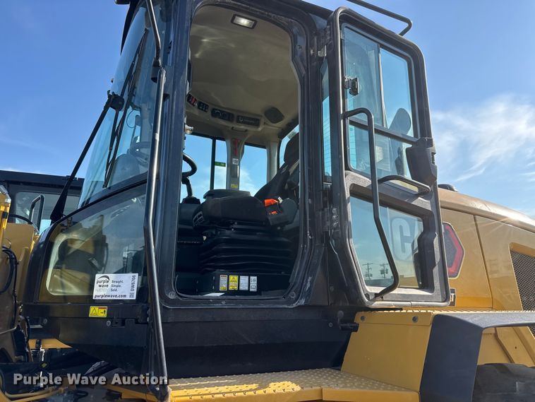 image for item DW6766 2023 Caterpillar 938M wheel loader