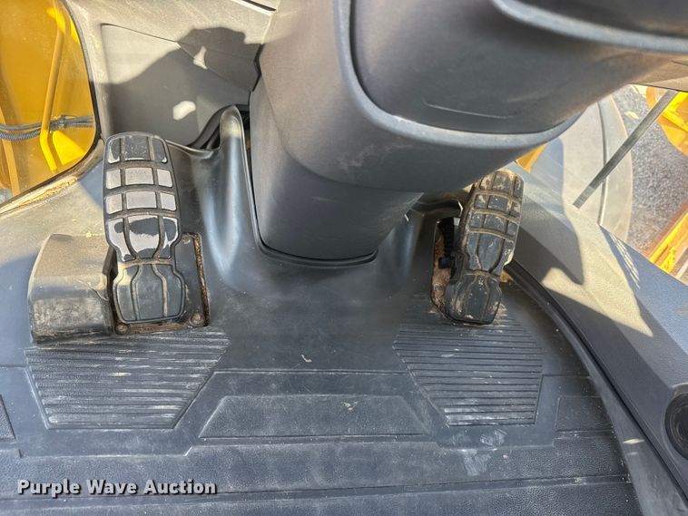 image for item DW6766 2023 Caterpillar 938M wheel loader