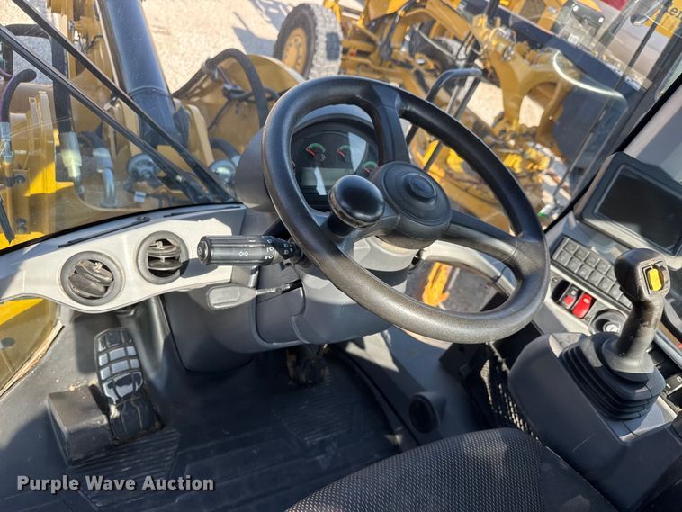image for item DW6766 2023 Caterpillar 938M wheel loader