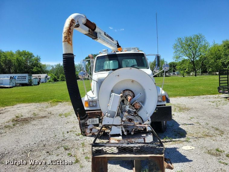 image for item DZ7126 2002 Sterling sewer jetter truck