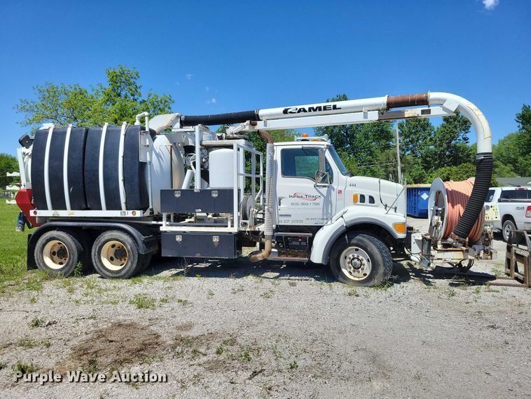 image for item DZ7126 2002 Sterling sewer jetter truck