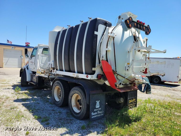 image for item DZ7126 2002 Sterling sewer jetter truck