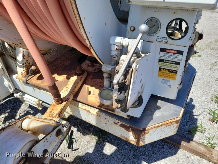 image for item DZ7126 2002 Sterling sewer jetter truck