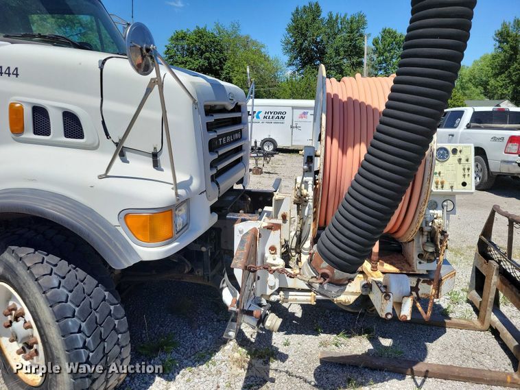 image for item DZ7126 2002 Sterling sewer jetter truck