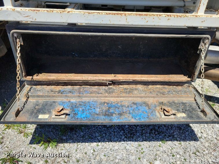 image for item DZ7126 2002 Sterling sewer jetter truck