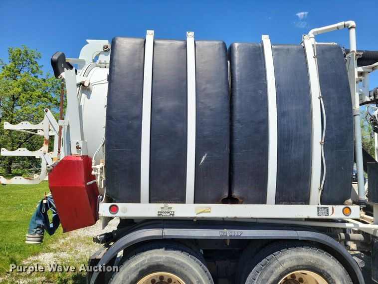 image for item DZ7126 2002 Sterling sewer jetter truck