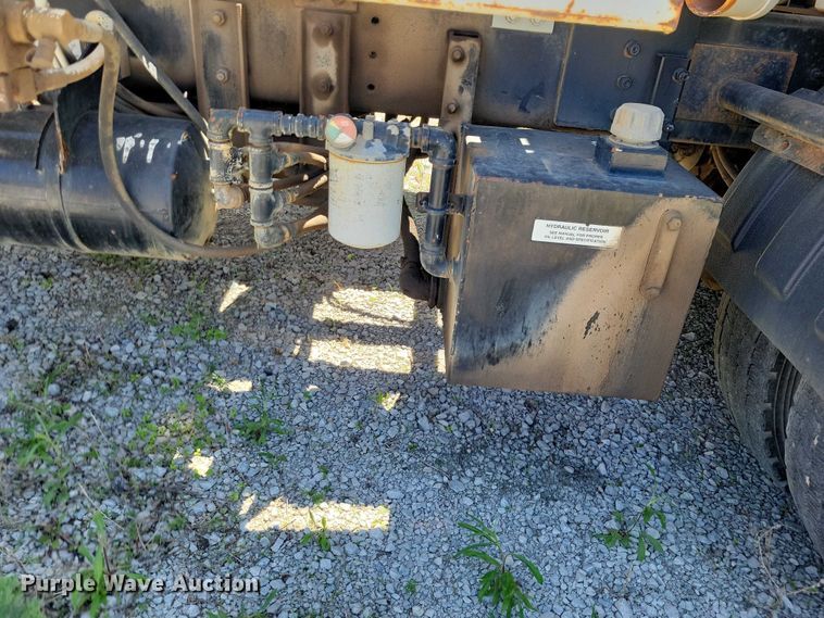 image for item DZ7126 2002 Sterling sewer jetter truck