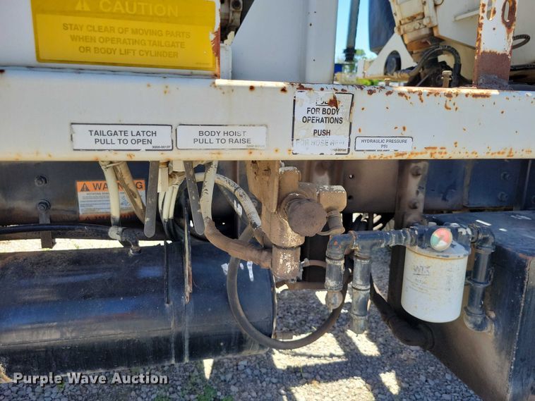 image for item DZ7126 2002 Sterling sewer jetter truck