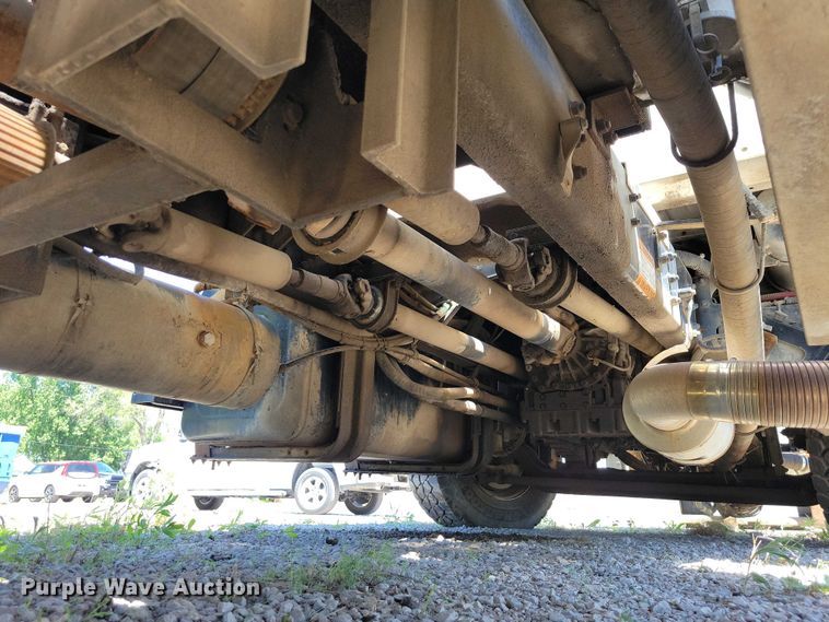 image for item DZ7126 2002 Sterling sewer jetter truck