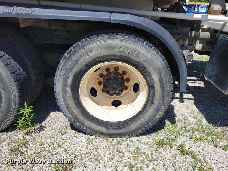 image for item DZ7126 2002 Sterling sewer jetter truck
