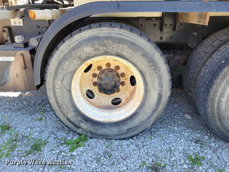 image for item DZ7126 2002 Sterling sewer jetter truck