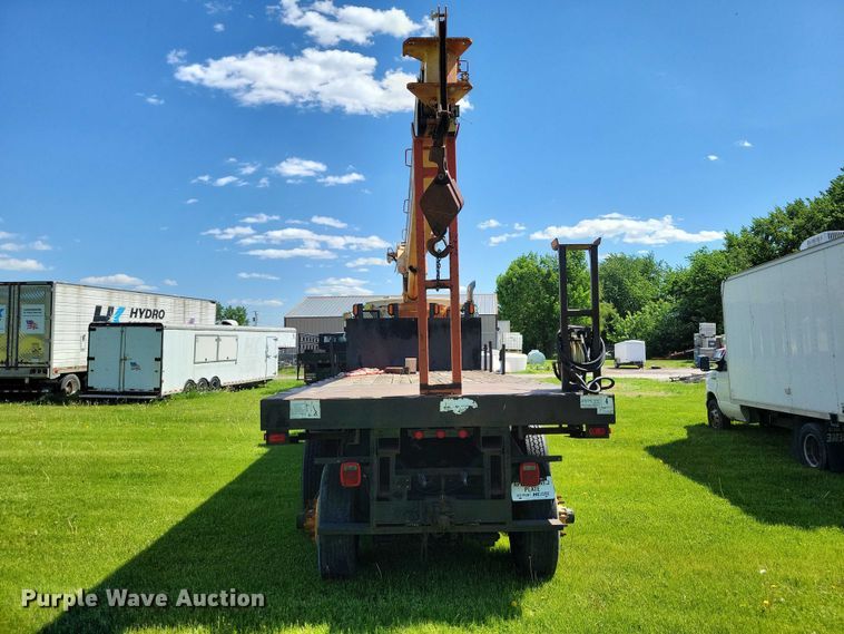 image for item DZ7131 2002 Sterling Truck L9500 Series crane truck