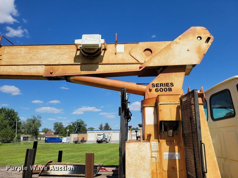 image for item DZ7131 2002 Sterling Truck L9500 Series crane truck