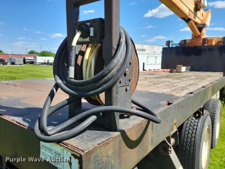 image for item DZ7131 2002 Sterling Truck L9500 Series crane truck