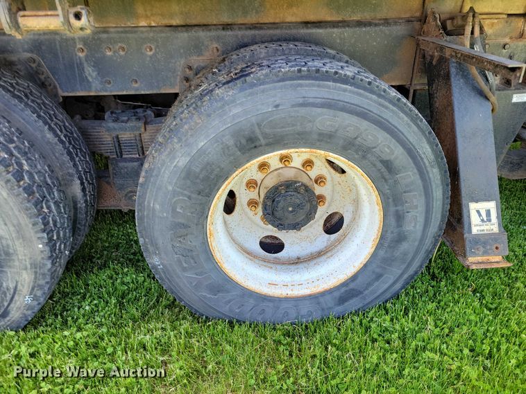 image for item DZ7131 2002 Sterling Truck L9500 Series crane truck