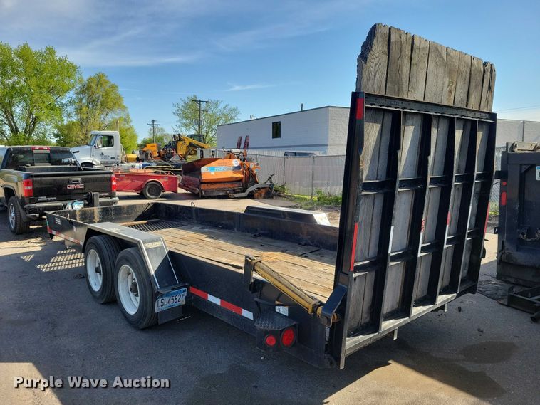 image for item DZ7135 2000 Felling Trailers equipment trailer