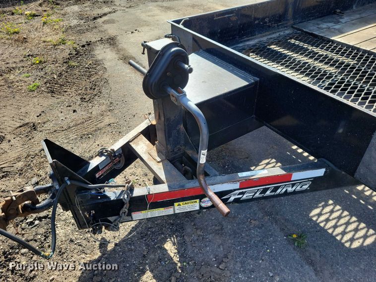 image for item DZ7135 2000 Felling Trailers equipment trailer