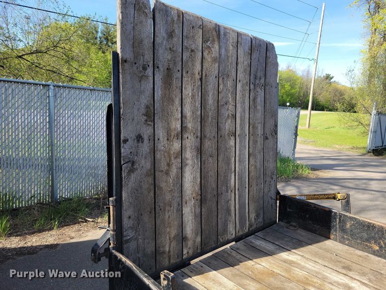 image for item DZ7135 2000 Felling Trailers equipment trailer