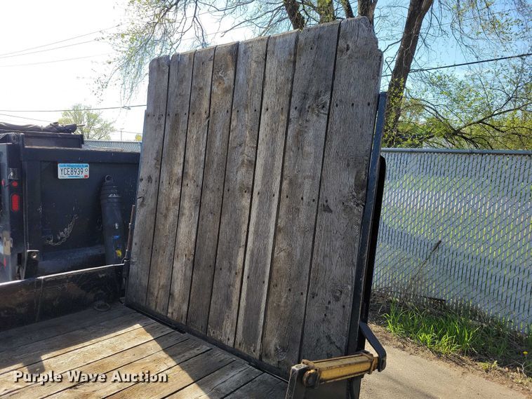 image for item DZ7135 2000 Felling Trailers equipment trailer