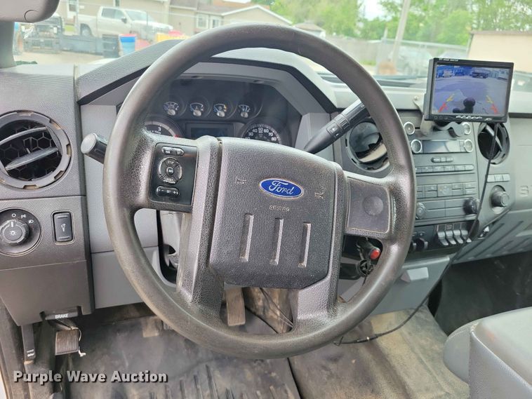 image for item DZ7148 2015 Ford F450 Super Duty Crew Cab utility / service truck