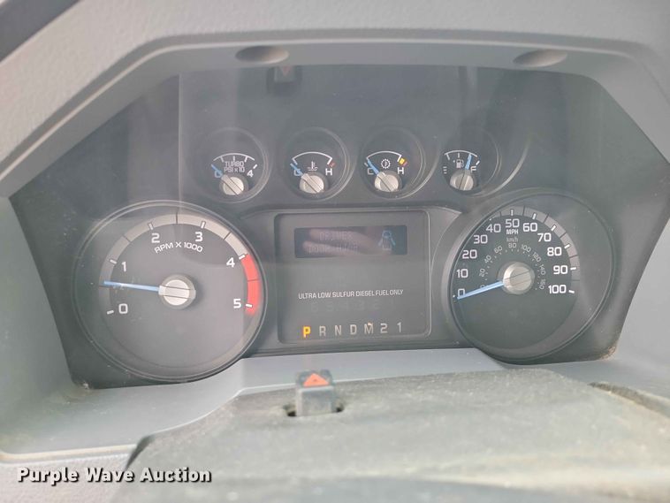 image for item DZ7148 2015 Ford F450 Super Duty Crew Cab utility / service truck
