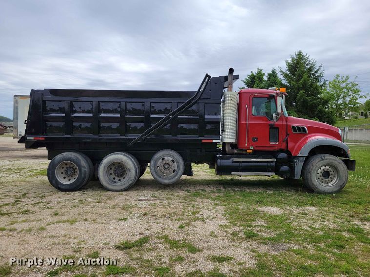 image for item DZ7177 2009 Mack GU713 dump truck