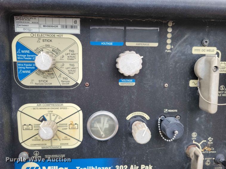 image for item DZ7183 Miller Trailblazer 302 welder/generator