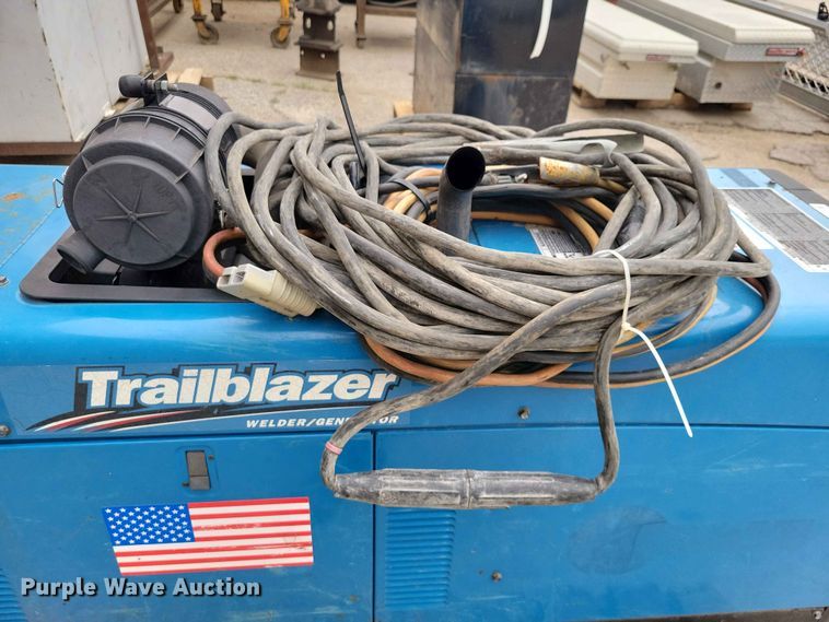 image for item DZ7183 Miller Trailblazer 302 welder/generator