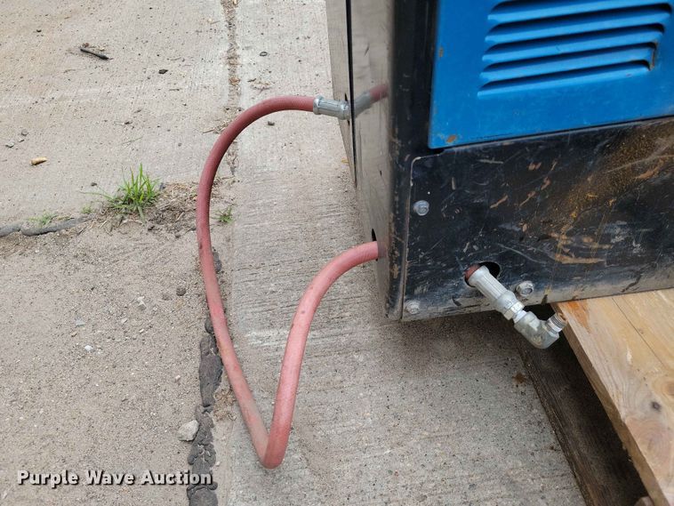 image for item DZ7183 Miller Trailblazer 302 welder/generator