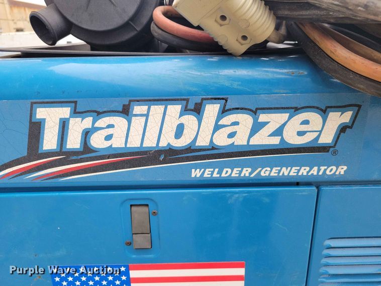 image for item DZ7183 Miller Trailblazer 302 welder/generator