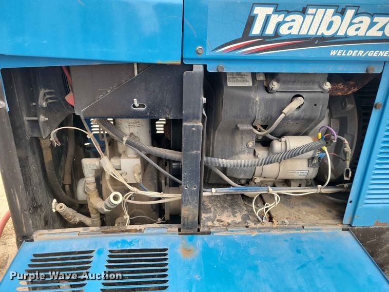 image for item DZ7183 Miller Trailblazer 302 welder/generator