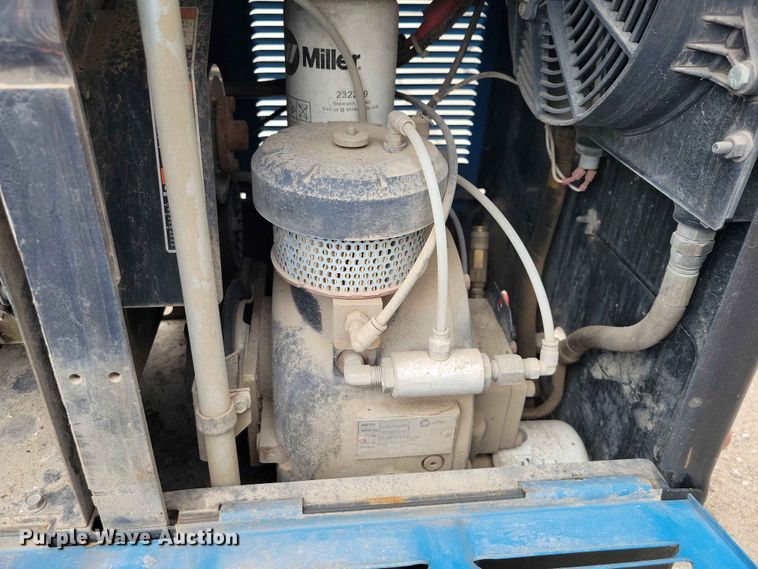 image for item DZ7183 Miller Trailblazer 302 welder/generator