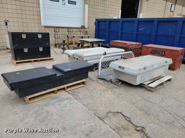 image for item DZ7184 (6) toolboxes