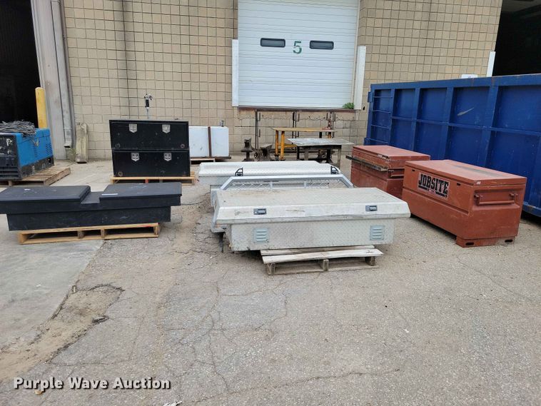 image for item DZ7184 (6) toolboxes