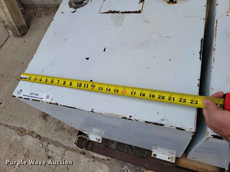 image for item DZ7186 Oil tank