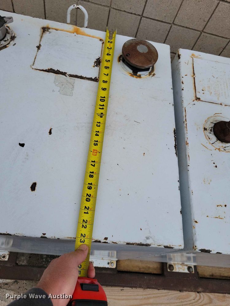 image for item DZ7186 Oil tank