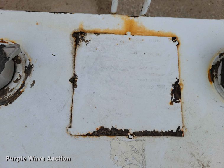 image for item DZ7186 Oil tank