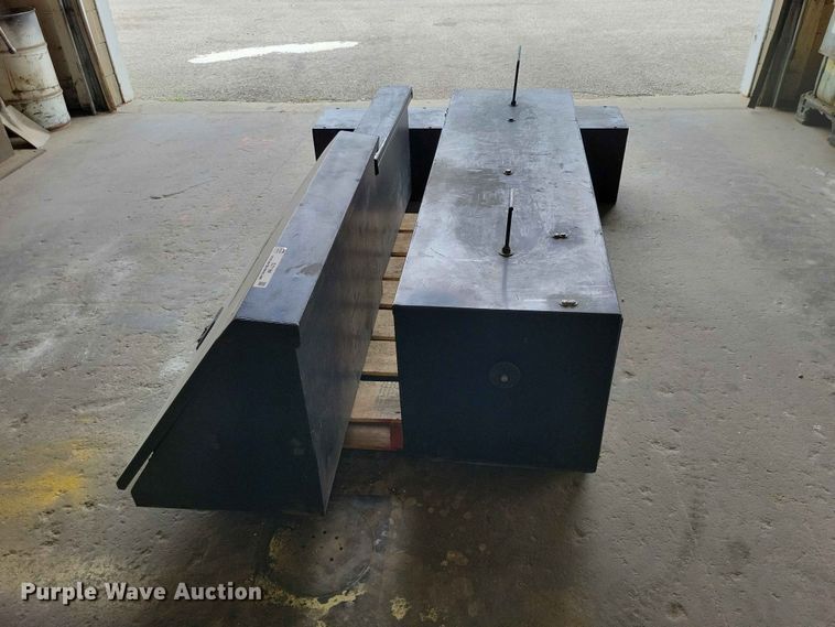 image for item DZ7188 (5) toolboxes