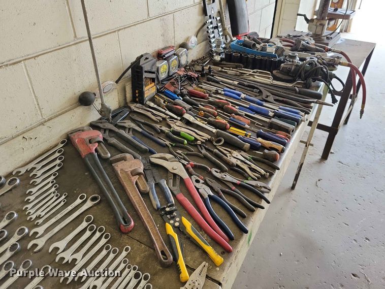 image for item DZ7190 Tools