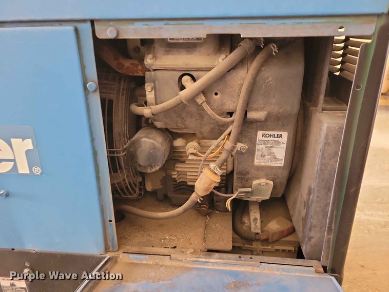 image for item DZ7191 Miller Bobcat 250 welder/generator