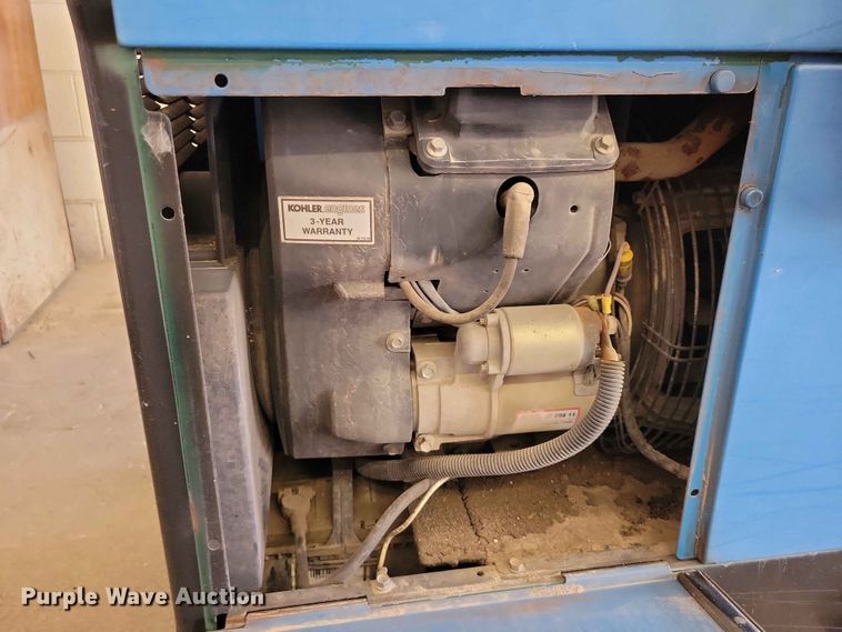 image for item DZ7191 Miller Bobcat 250 welder/generator
