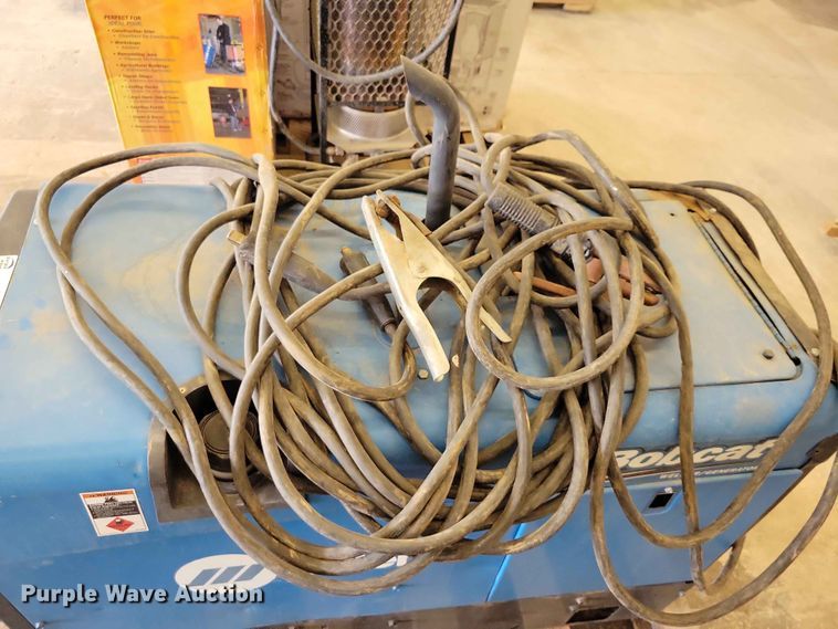 image for item DZ7192 Miller Bobcat 250 welder/generator