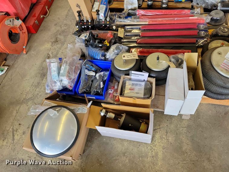 image for item DZ7197 Tools and parts