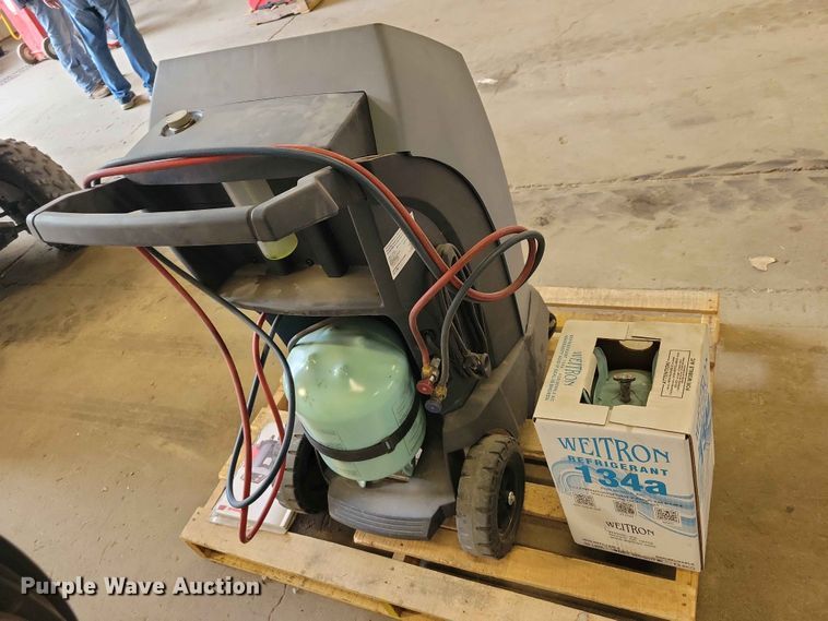 image for item DZ7200 RobinAir 34788NI AC recovery machine