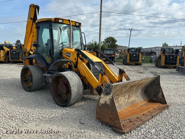 image for item EA4875 2010 JCB 4CX15-T backhoe