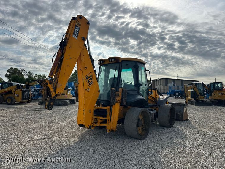 image for item EA4875 2010 JCB 4CX15-T backhoe