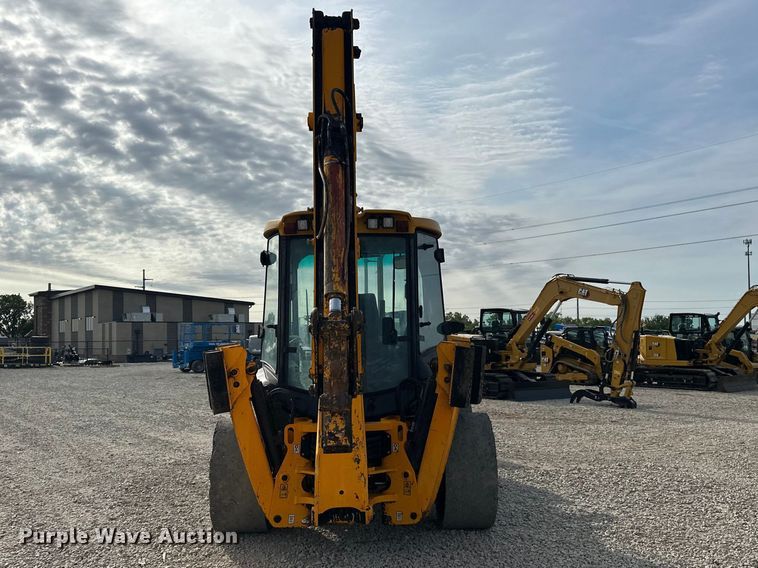 image for item EA4875 2010 JCB 4CX15-T backhoe